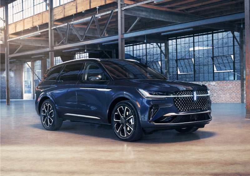 A 2024 Lincoln Nautilus® SUV is parked in an industrial space. | Astro Lincoln in Pensacola FL